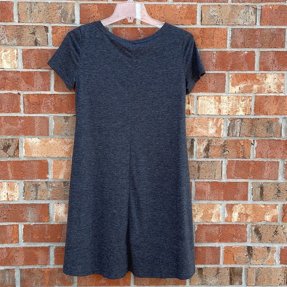 NWT Woman’s Size Small Grey Dress Short Sleeve Pockets Lightweight KORSiS - Picture 2 of 16